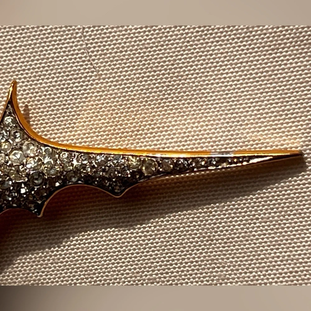 Vintage Jomaz Pavé Rhinestone lightning bolt Supernova Starburst Brooch Pin